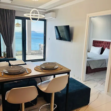 Candi Luxury דירה *