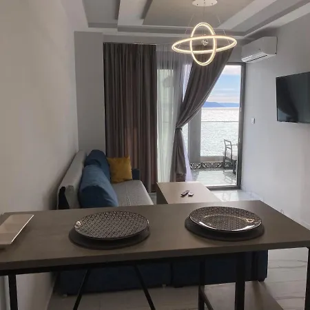 Candi Luxury * Νέος Μαρμαράς
