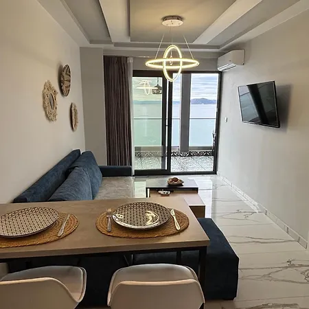 Candi Luxury Νέος Μαρμαράς