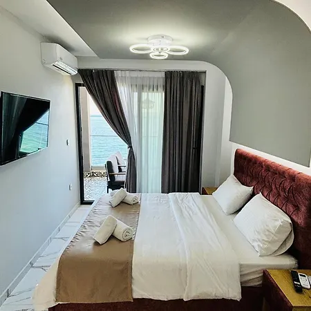 Candi Luxury Apartment Neos Marmaras