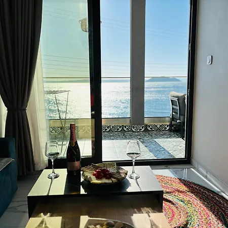 Candi Luxury Apartment *